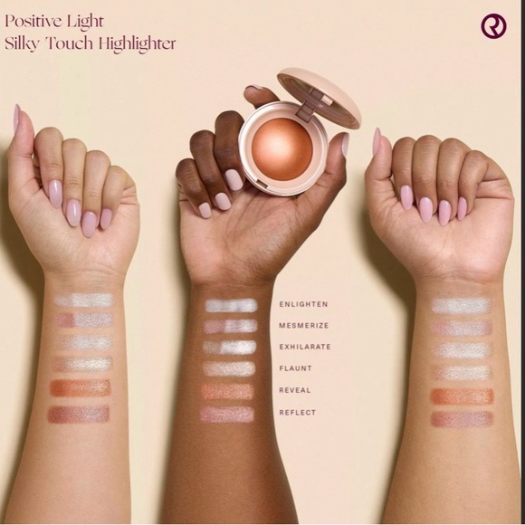 Rare Beauty ENLIGHTENCompact - Picture 4 of 9